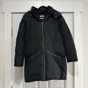 Old Navy Women's Black Puffer Jacket